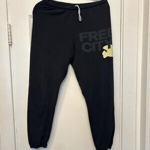 Freecity Women's Black Sweatpants - Size Small